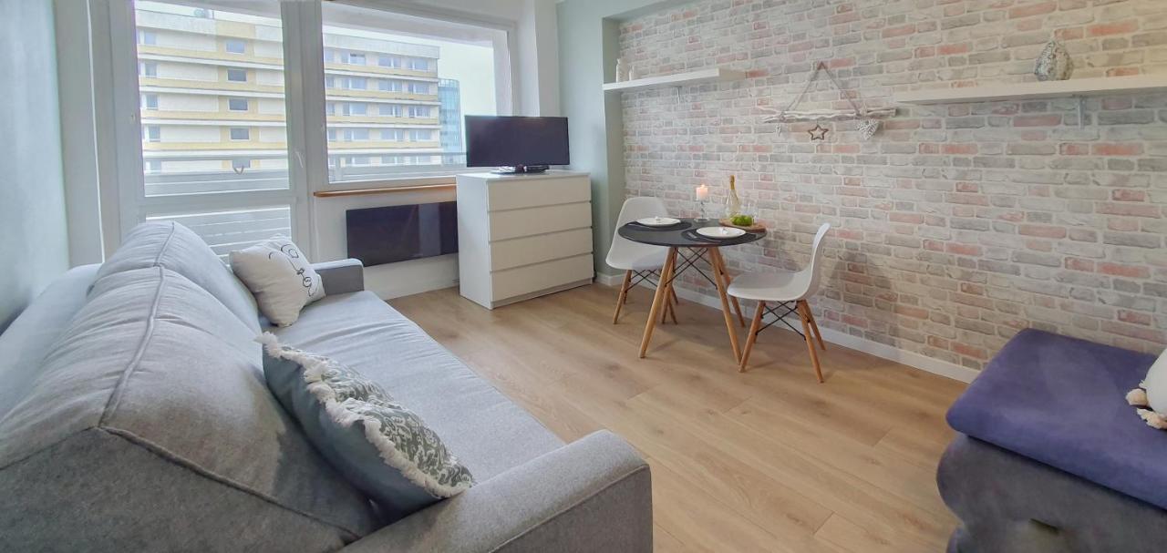 Holiday Home Slavia New 408 Z Sypialnia I Balkonem Przy Plazy เมียนซิดดรอแย ภายนอก รูปภาพ